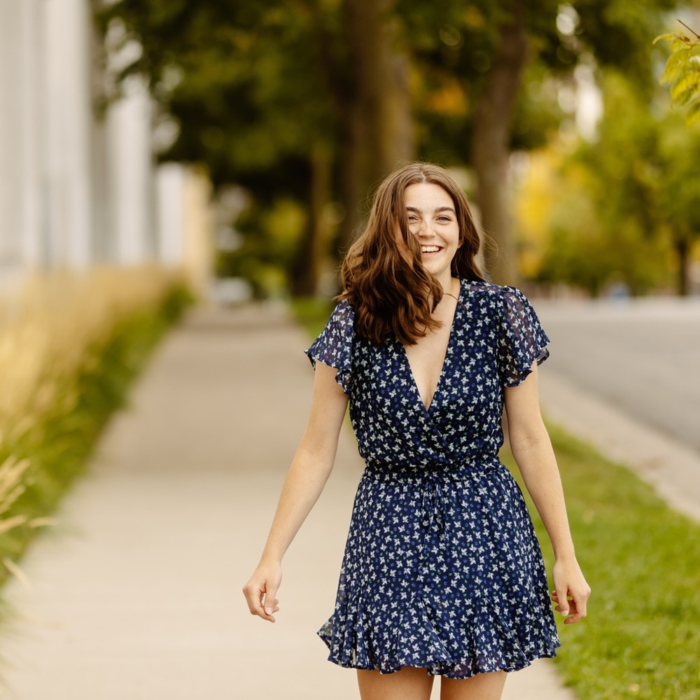 Meet your Posher, Laura